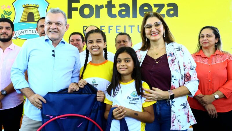 Prefeitura entrega escola requalificada no Jardim das Oliveiras