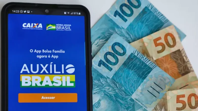 Bancos ainda não bateram martelo sobre oferta de consignado para beneficiários do Auxílio Brasil