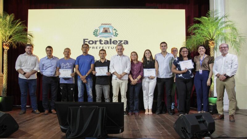 Prefeito Sarto entrega 1.034 certificados para concludentes do Programa Fortaleza + Futuro