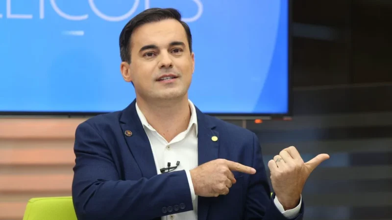 Capitão Wagner anuncia carreata em Sobral simultânea à agenda de Ciro Gomes e Roberto Cláudio