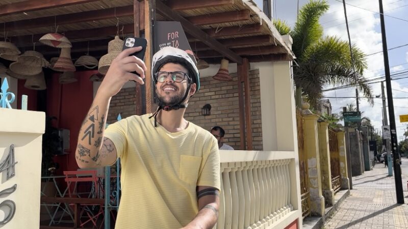 Nova campanha da AMC estrelada por Rodrigo Mussi conscientiza sobre trânsito seguro