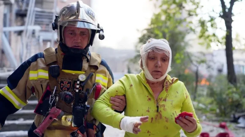 Um dia após pior ataque em Kiev, Rússia bombardeia cidades estratégicas na Ucrânia