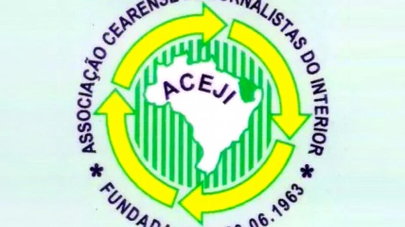 Alece homenageia a Associação Cearense de Jornalistas do Interior