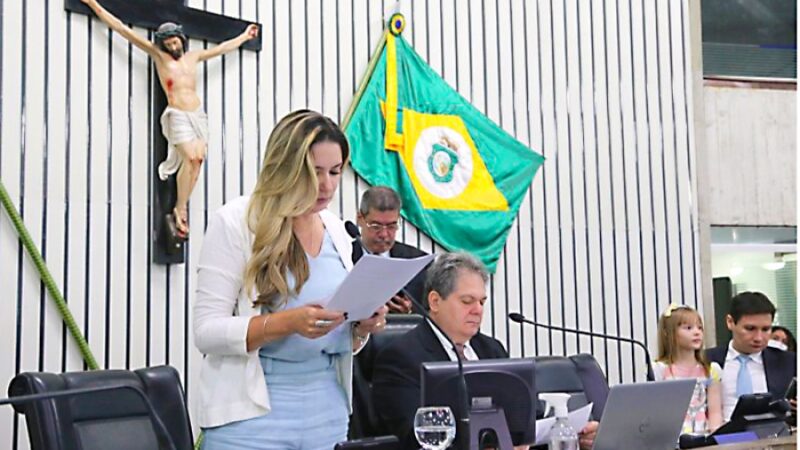 Projeto que institui política de linguagem simples nos órgãos do Estado tramita na Alece