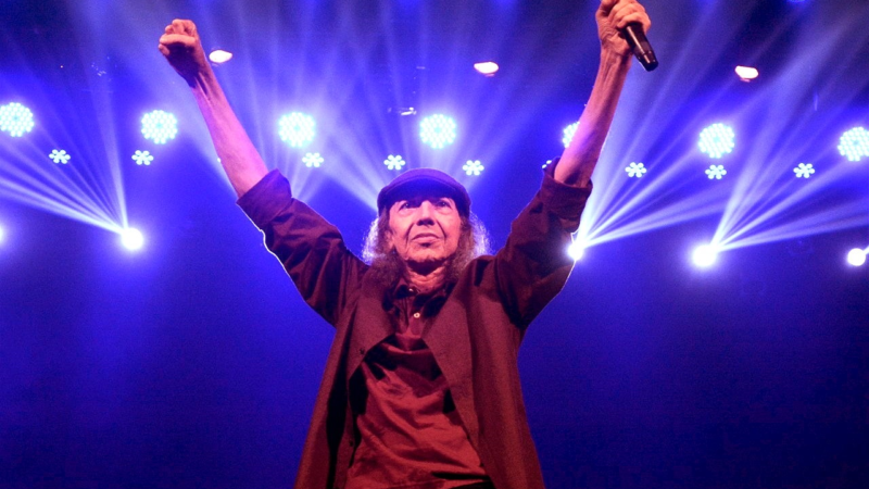 Ednardo apresenta “Sarau Vox 72 – 50 anos de canções” no Cineteatro São Luiz