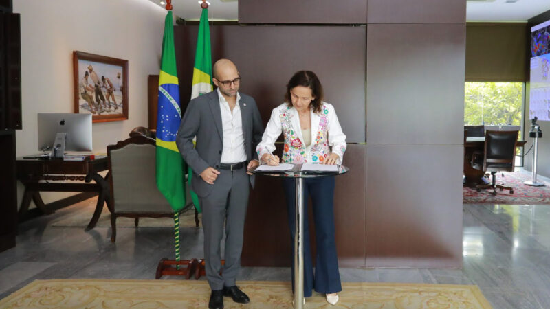 Governo do Ceará e Comitê Internacional da Cruz Vermelha renovam parceria para reduzir consequências da violência no estado