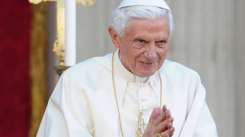 Morre o Papa emérito Bento XVI, aos 95 anos