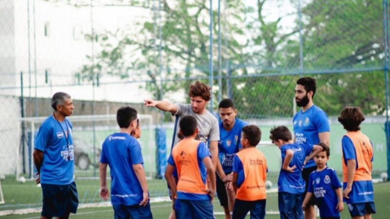 Alunos do Projeto FutPaz participam da Camp de Futebol Dragon Force – FC Porto
