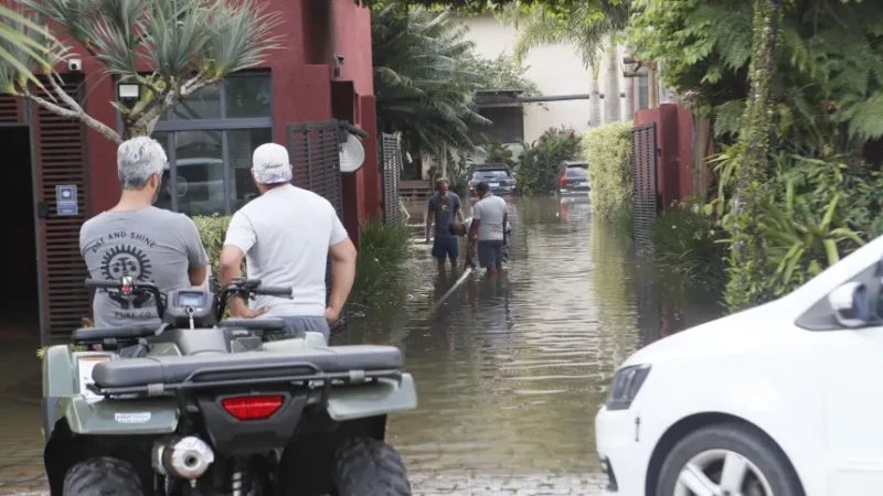 Número de mortos nas fortes chuvas no litoral de São Paulo sobe para 44