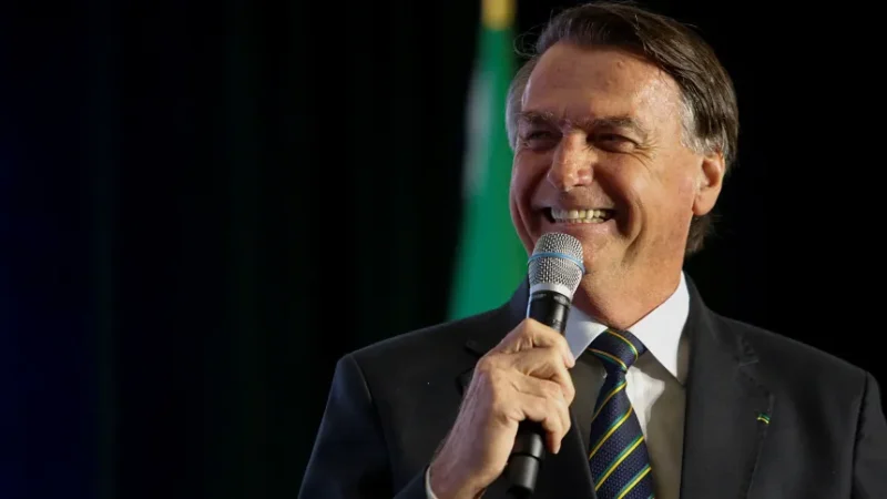 Bolsonaro sobre presos de 8 de janeiro: “Foram tratados como terroristas”, não tinham “canivete sequer”
