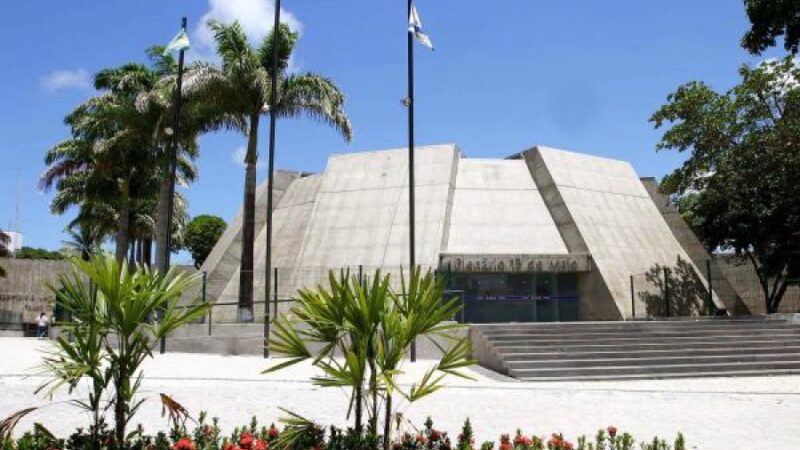 Alece celebra 50 anos da Associação Brasileira de Agências de Viagens