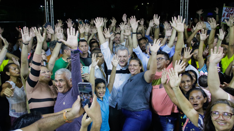 Prefeito José Sarto entrega reforma de praça no Residencial Miguel Arraes, no Siqueira