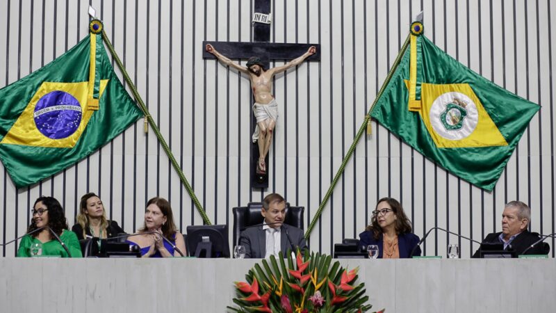 Vicunha Têxtil recebe homenagem pelos 55 anos de criação em solenidade na Alece