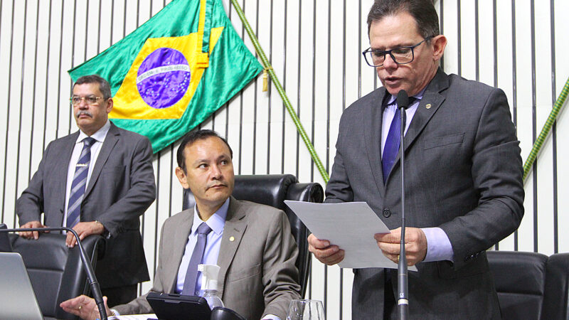 Dezoito projetos de deputados começam a tramitar na Alece
