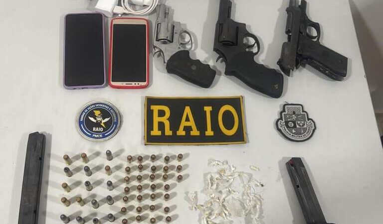 Dupla é capturada em flagrante pela PMCE em posse de armas e drogas em Maranguape