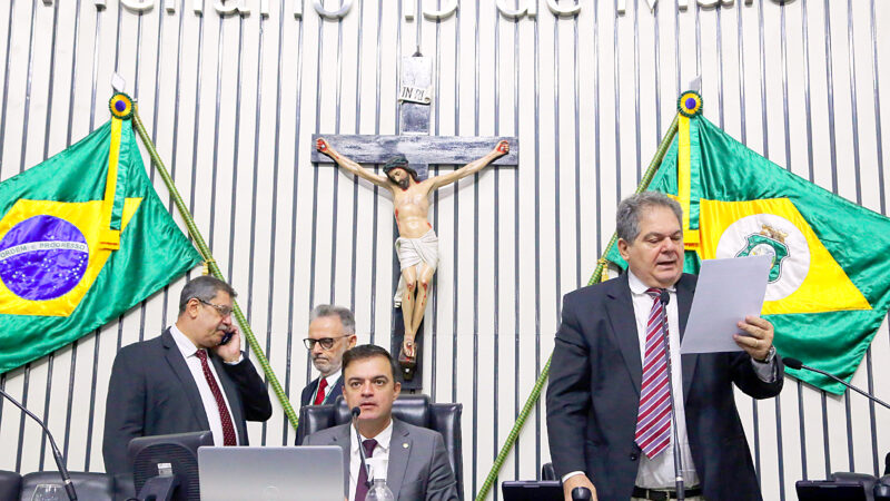 Dois projetos do Executivo e 13 de parlamentares tramitam na Alece