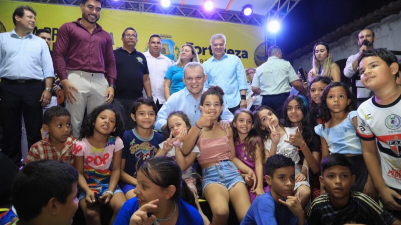 Prefeito José Sarto entrega requalificação da Praça Campo da Luz para população do bairro Vila Velha