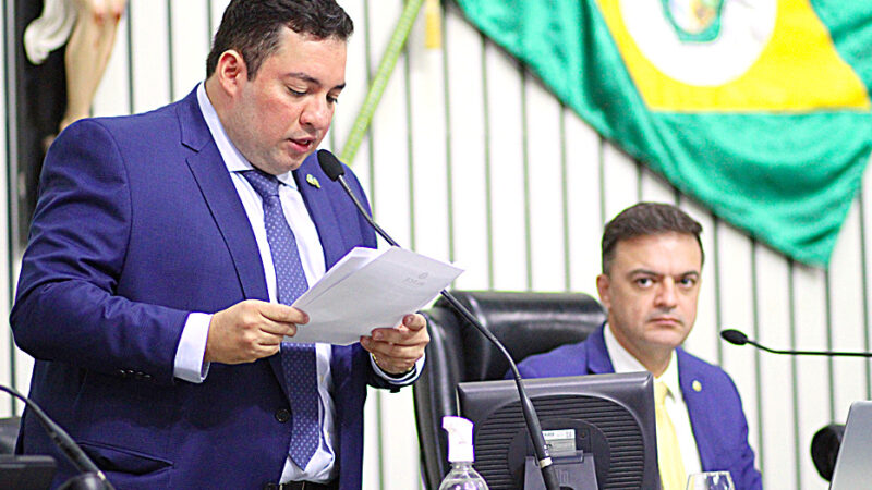 Quatro projetos do Executivo e dez de parlamentares tramitam na Alece