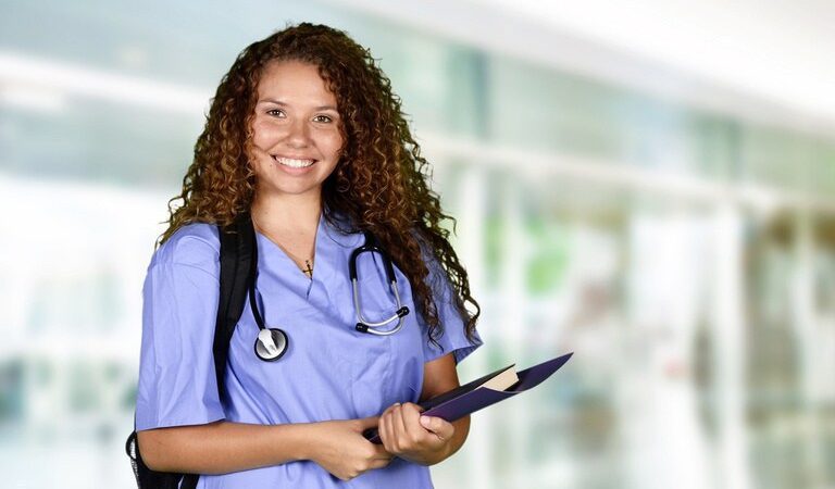 MEC prorroga prazos do edital para novos cursos de medicina