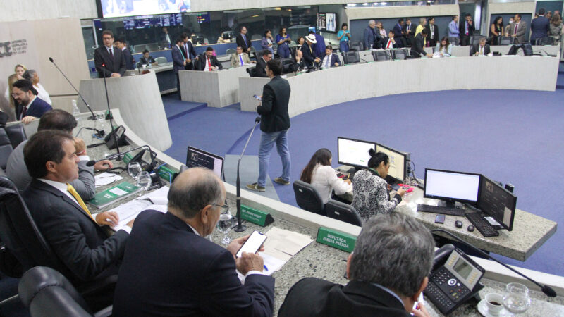Assembleia Legislativa aprova programa VaiVem Livre e mais 21 projetos