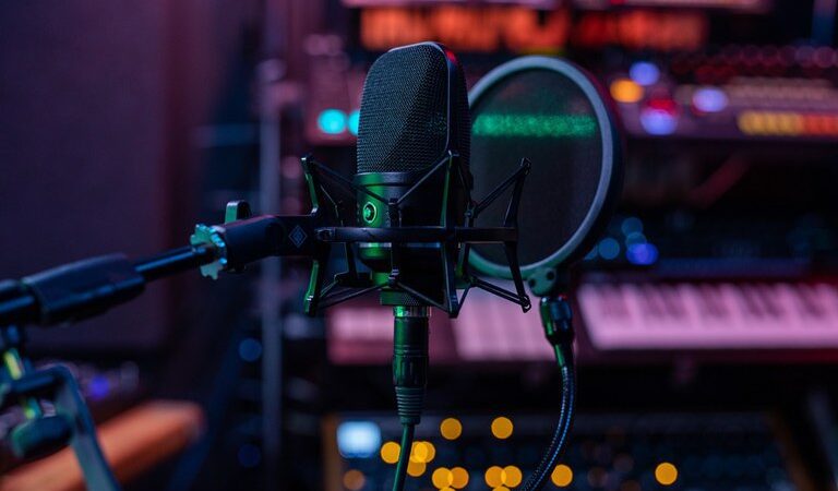 Presidente Lula sanciona lei que regulamenta o serviço de radiodifusão