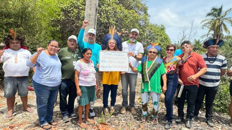 Marco que delimita a Terra Indígena do Povo Jenipapo Kanindé é posicionado em Aquiraz
