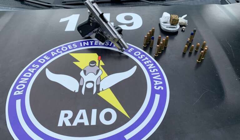 Polícia Militar prende homem em posse de pistola e drogas em Sobral