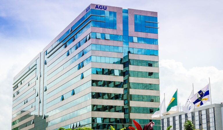 AGU reverte liminar que impedia divulgação de dados sobre diferença salarial entre homens e mulheres