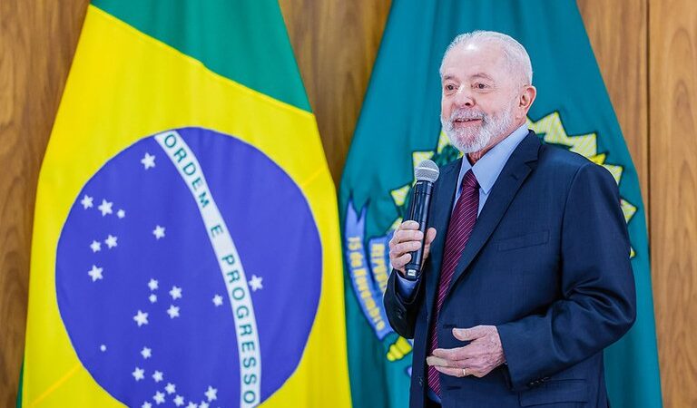 Lula descarta reforma ministerial e diz que aprovação ao governo vai melhorar