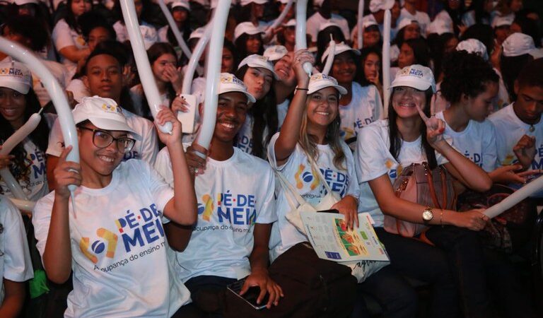Ministério da Educação lança programa Pé-de-Meia no Rio de Janeiro
