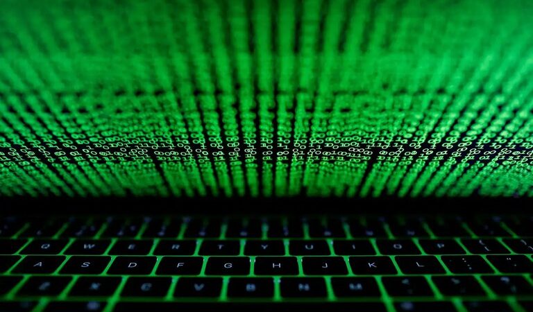 Lula trata de investimentos em fibra ótica e 5G com empresário mexicano
