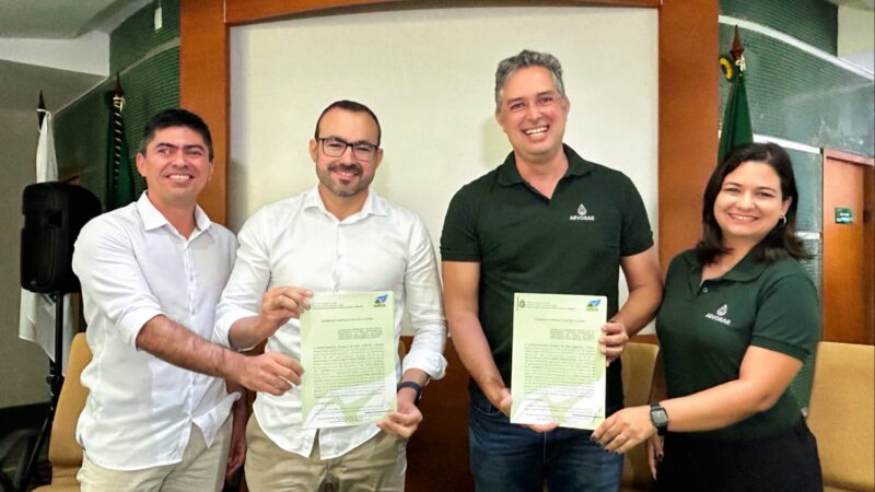 Semace assina Acordo de Cooperação Técnica com Beach Park para proteção de animais no novo parque