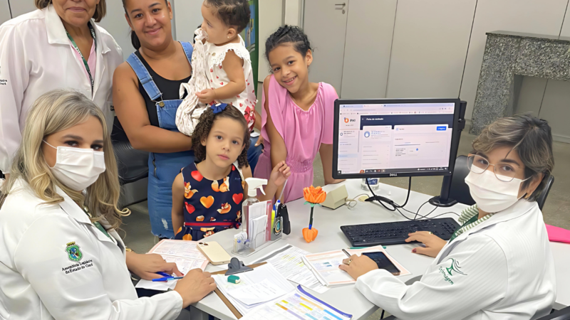 Alece inaugura sala de vacinação para atender população em geral