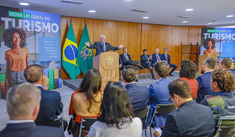 “Um dos melhores caminhos para provar a grandeza do País”, diz Lula, sobre o turismo