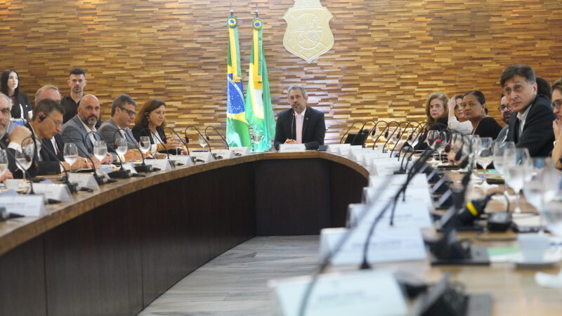 Produção de hidrogênio verde: governador Elmano ressalta avanço do Ceará ao apresentar potencial do estado a uma das maiores multinacionais de energia
