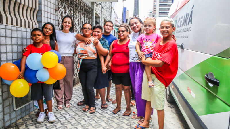 CRD reforça rede de apoio a famílias da Praia do Futuro com atendimento psicossocial