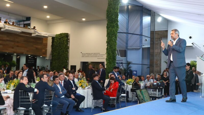Em evento na Fiec, governador Elmano apresenta balanço do Governo no ano e anuncia projeção do PIB acima da média nacional