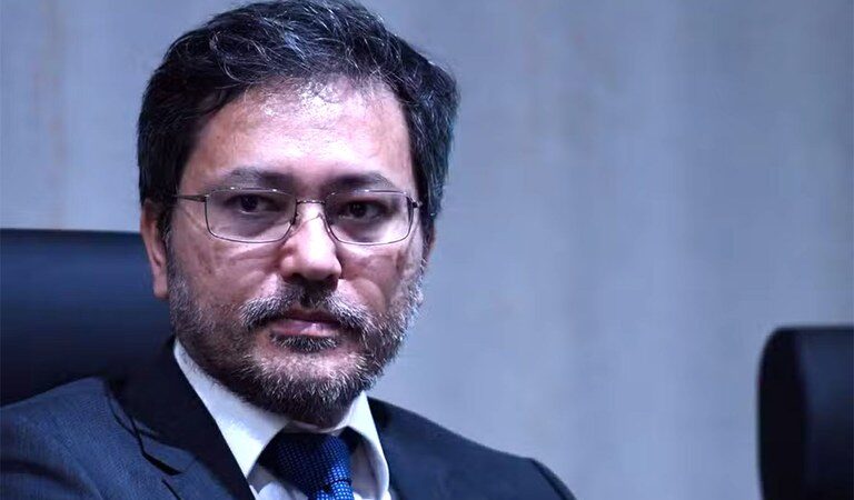 A Voz do Brasil explica emissão de recibos de serviços de saúde via aplicativo
