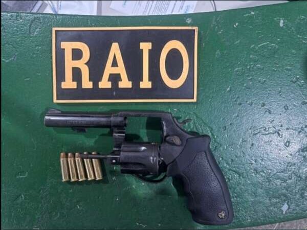 CPRAIO prende suspeito armado no Conjunto Palmeiras