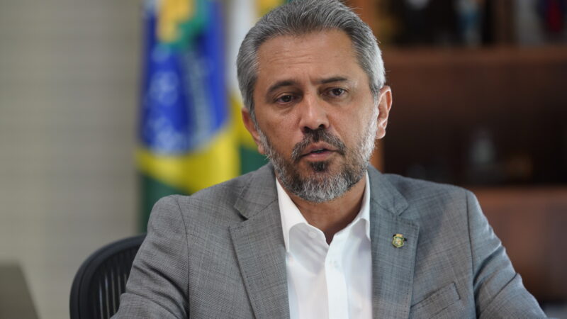 Governador Elmano de Freitas anuncia isenção de despesas operacionais para clubes do Cariri na Arena Romeirão
