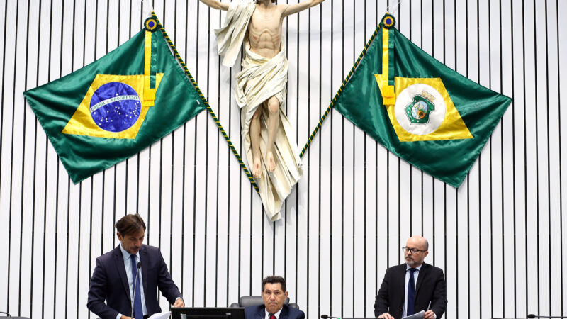 Proposta de emenda constitucional e outros seis projetos começam a tramitar na Alece