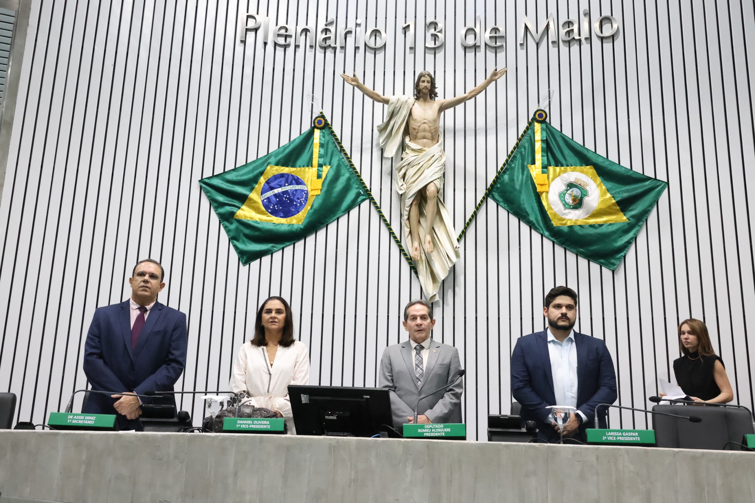 Sessão solene reconhece importância da saúde digestiva e homenageia entidades que atuam na área