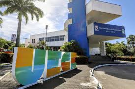 Sessão solene na Alece comemora os 50 anos da Uece nesta segunda