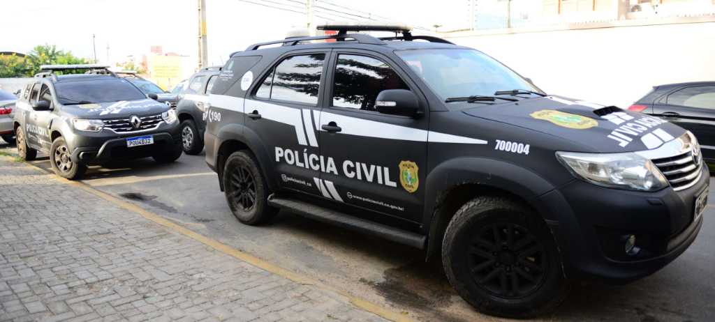 PCCE e PRF capturam integrante de grupo criminoso que estava foragido no Rio de Janeiro