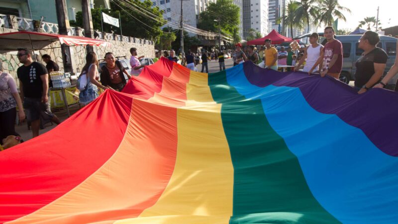 XXIV Parada pela Diversidade Sexual do Ceará ocupa a Beira-Mar em defesa do direito de envelhecer com dignidade
