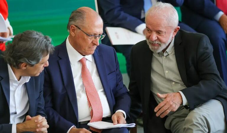 ‘Lei da reciprocidade econômica deve ser regulamentada até a terça-feira’, diz Alckmin