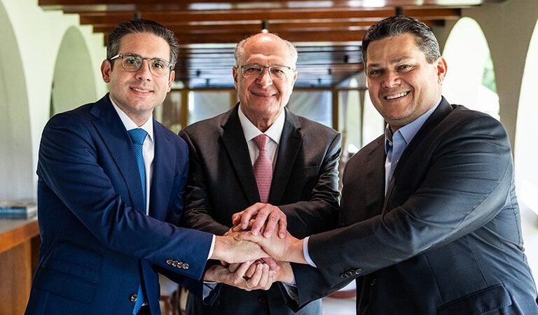 Com Alckmin, presidentes do Senado e da Câmara garantem apoio contra tarifaço