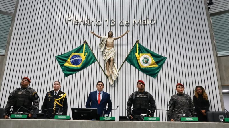 Alece reconhece atuação do BPChoque e da CPCães em sessão solene