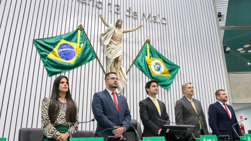 Alece celebra os 16 anos de fundação da Ajaforte e valoriza o papel social da instituição