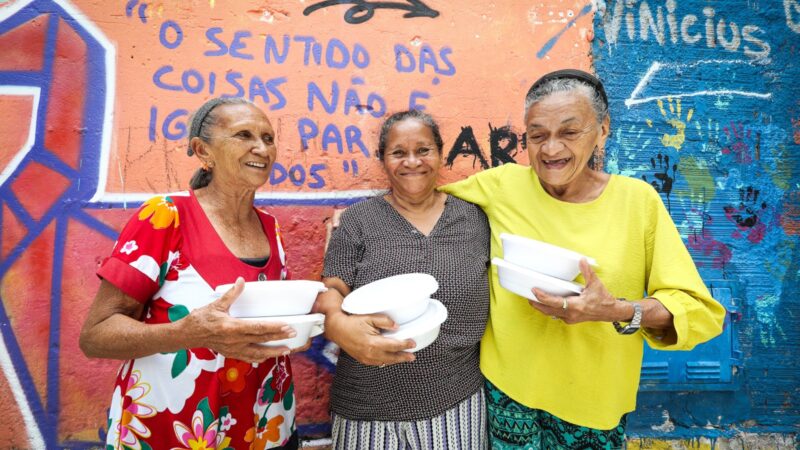 PESQUISA: 97,2% dos beneficiários das cozinhas Ceará Sem Fome se declaram satisfeitos com as refeições